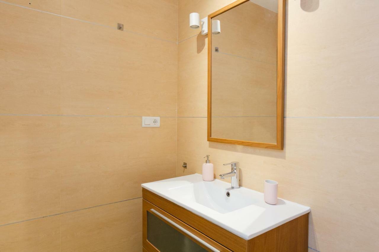 Hola Malaga Centro Historico Apartment Ngoại thất bức ảnh